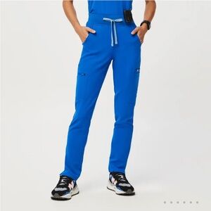 NWT Figs Yola high wasted scrub pants - L